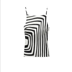 Black and white print top